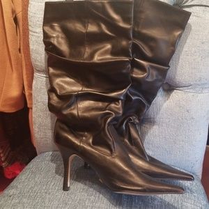 New York Transit, size 11, heeled boots